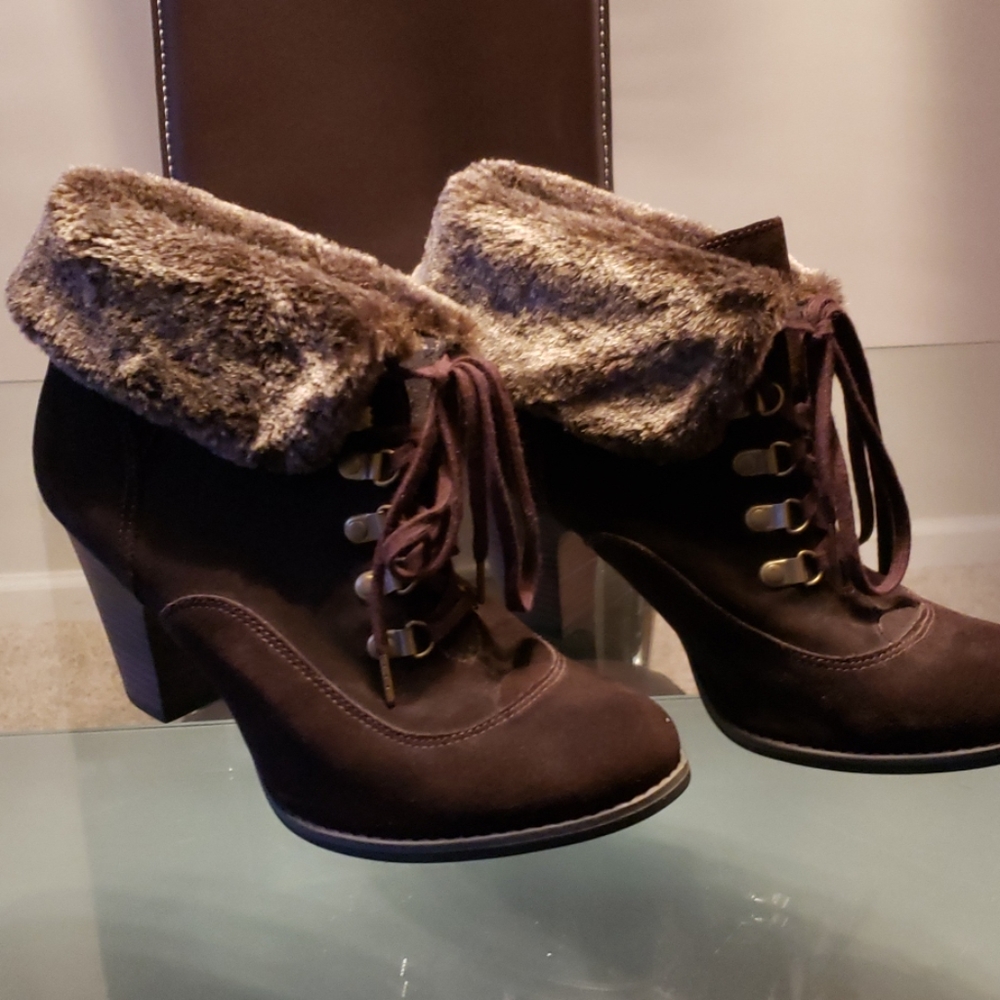 NEW - Designer Suede Leather boots.